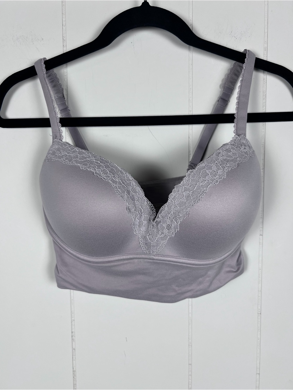 Victoria's Secret Body By Victoria Padded Push Up Bra No Wire 32DD Grey Lace